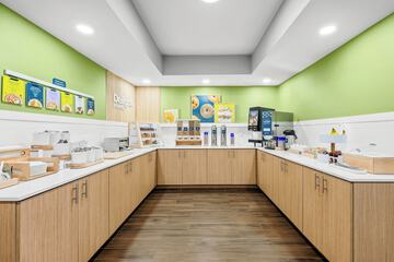 Breakfast area