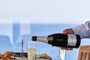 Champagne service