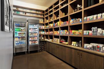 Snack bar