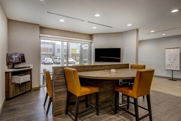 Business Center 48 of 48