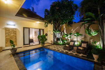 Private pool