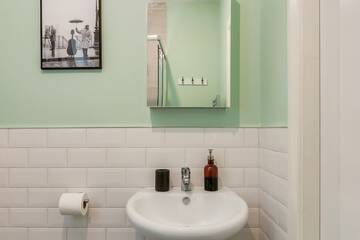Bathroom sink
