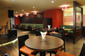 Sports bar