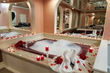 Deep soaking bathtub