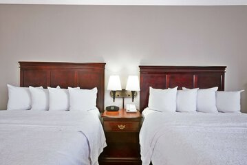 Room 12 of 34