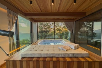 Private spa tub