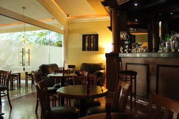 Snack bar