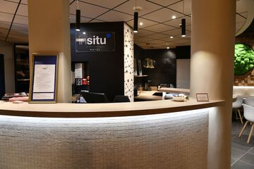 Check-in/check-out kiosk
