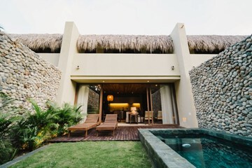 Private pool