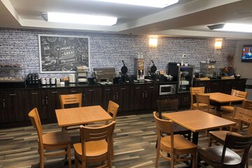 Breakfast/Coffee Service 22 of 27