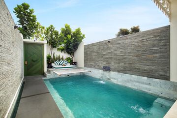 Private pool