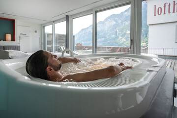 Indoor spa tub