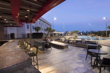 Poolside bar