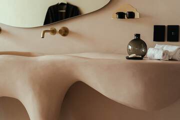 Bathroom sink