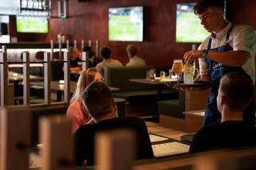 Sports bar