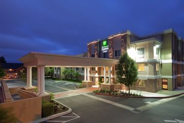 Holiday Inn Express Hotel & Suites Livermore by IHG