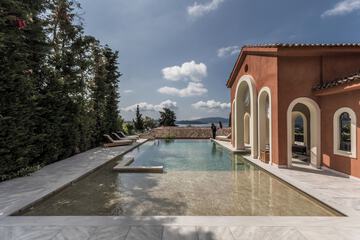 Private pool