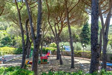 Children's play area - outdoor