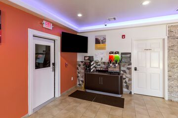 Breakfast/Coffee Service 32 of 39