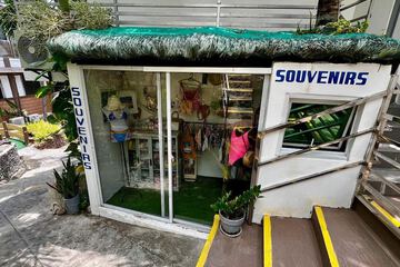 Gift shop