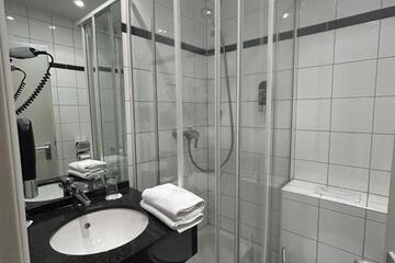 Photo 48