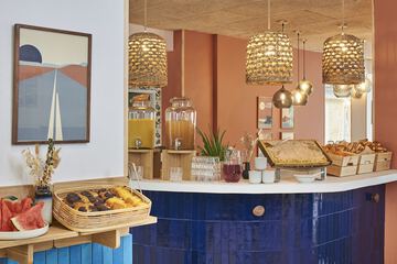 Breakfast buffet