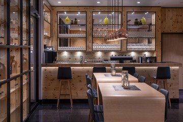 Snack bar