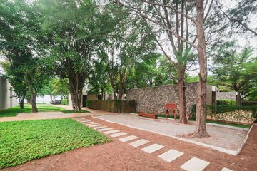 Children's play area - outdoor