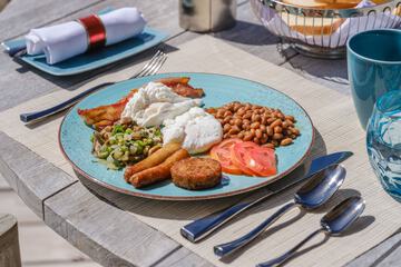 Breakfast meal