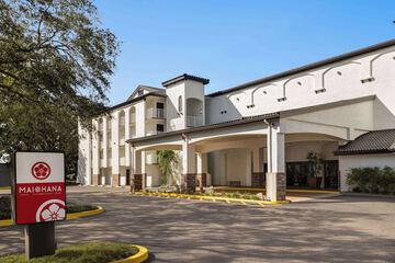 Mai Hana Hotel- Intl Drive Trademark Collection by Wyndham