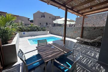 Private pool