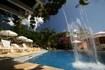 Pool waterfall