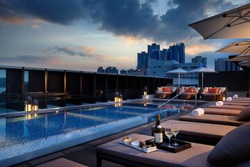 Rooftop pool