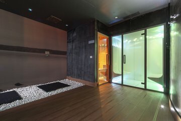 Steam room