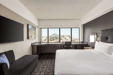 Room 40 of 103