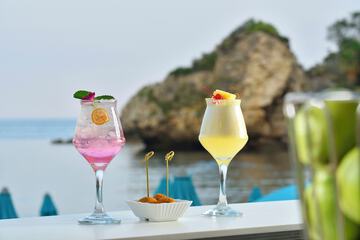 Beach bar
