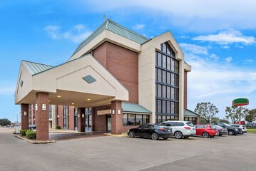 Sonesta Essential Houston Hobby Airport