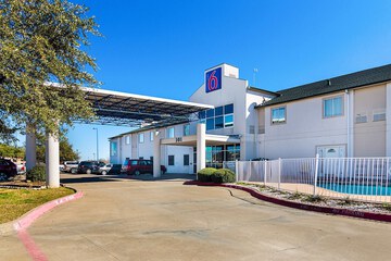 Motel 6 Terrell TX