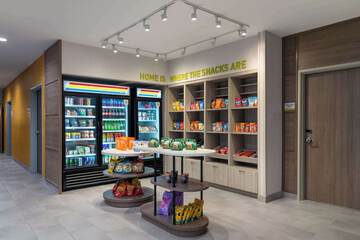 Snack bar