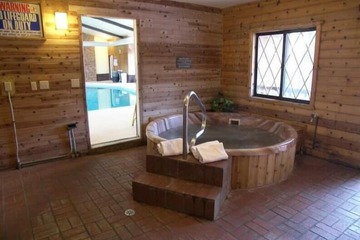 Indoor spa tub