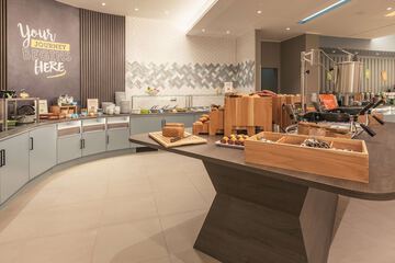 Breakfast area