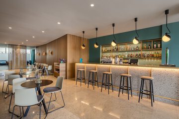 Snack bar