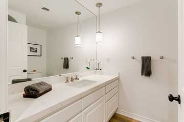 Bathroom sink