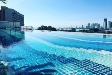 Infinity pool