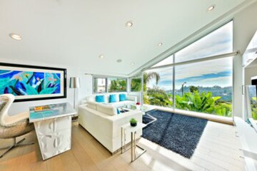 Executive Lounge