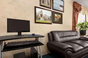 Days Inn by Wyndham Auburn / Finger Lakes Region
