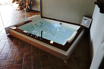 Private spa tub