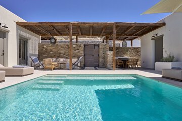 Private pool