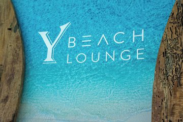 Poolside bar