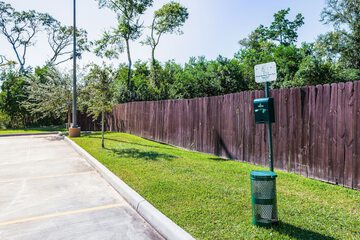 Pet-friendly amenities